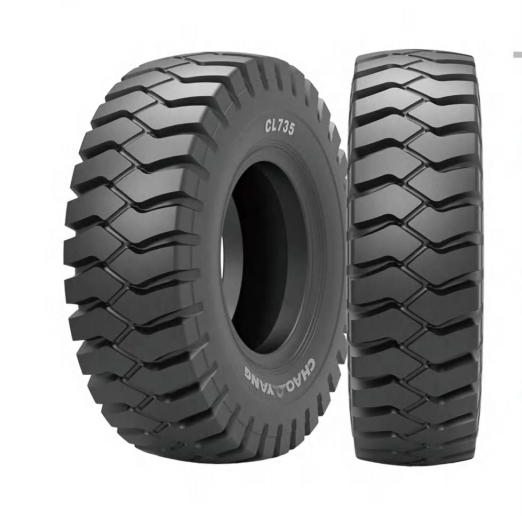 Lt Tire 1200-20 1100-20 900-20 Modèle de cosse pour camions à benne basculante Pneu en nylon